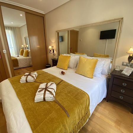 Clarens Guesthouse Кангас-дель-Нарсеа Екстер'єр фото