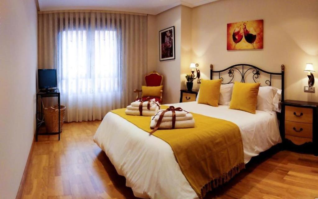 Clarens Guesthouse Кангас-дель-Нарсеа Екстер'єр фото