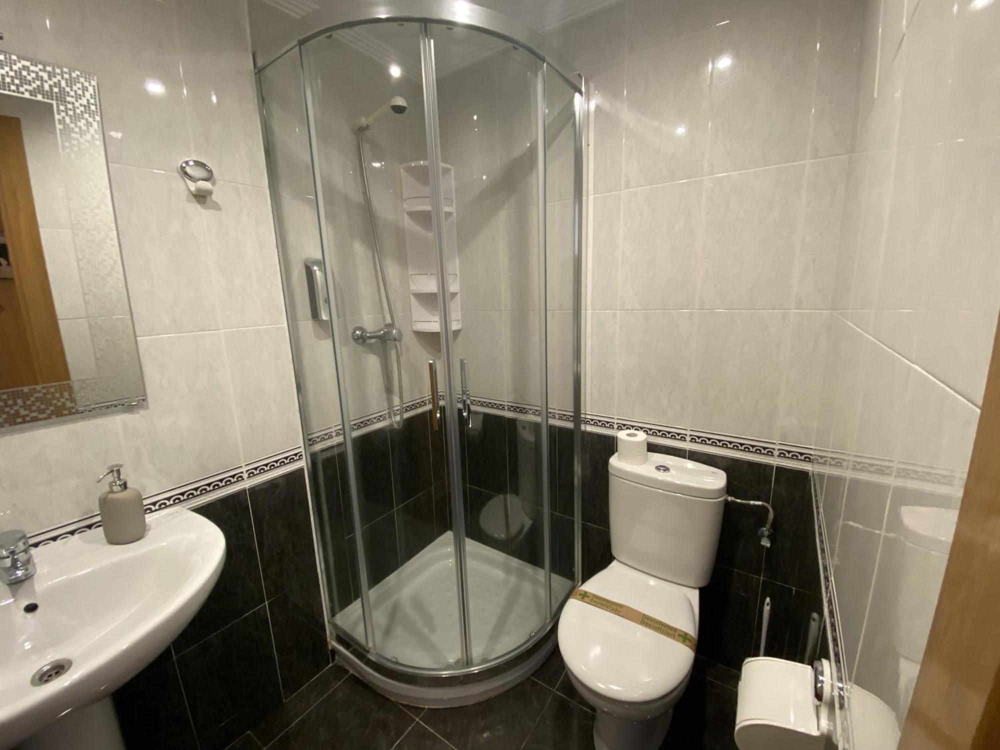 Clarens Guesthouse Кангас-дель-Нарсеа Екстер'єр фото