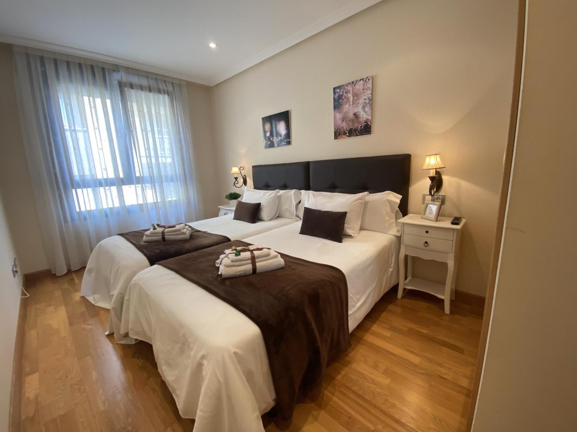 Clarens Guesthouse Кангас-дель-Нарсеа Екстер'єр фото